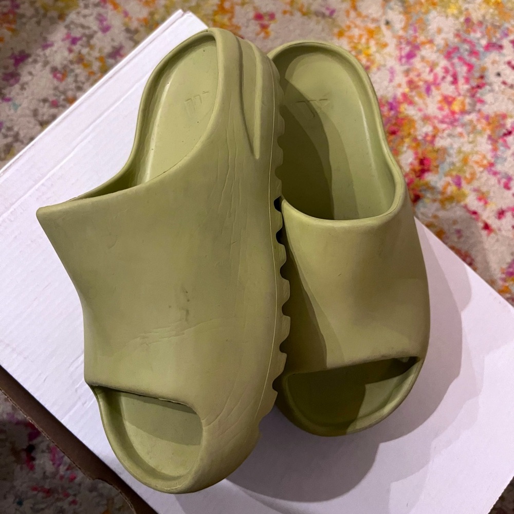 Yeezy Slides KID Size 13K